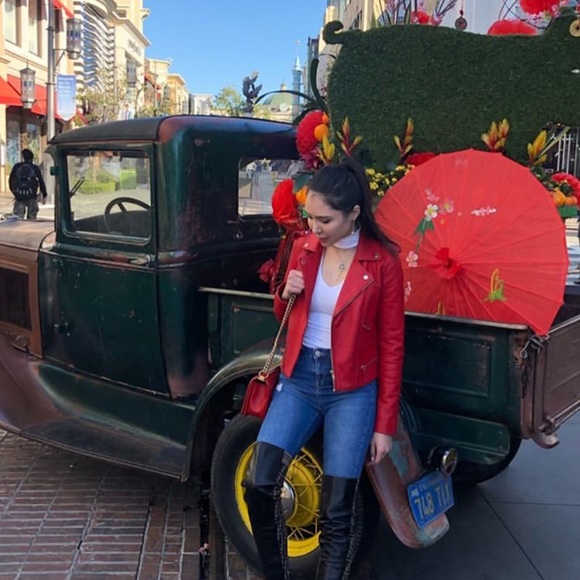 Meet your Posher, Michell - Picture 1 of 1